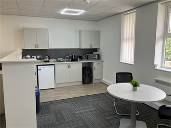 85b Kitchen